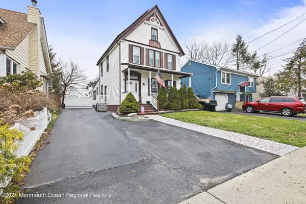 Matawan, NJ 07747,142 Broad Street