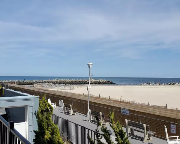 11 Harborhead Drive, Point Pleasant Beach, NJ 08742