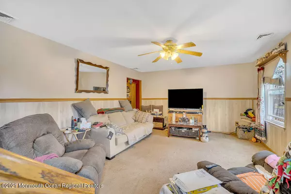 Lanoka Harbor, NJ 08734,224 Haines Street E