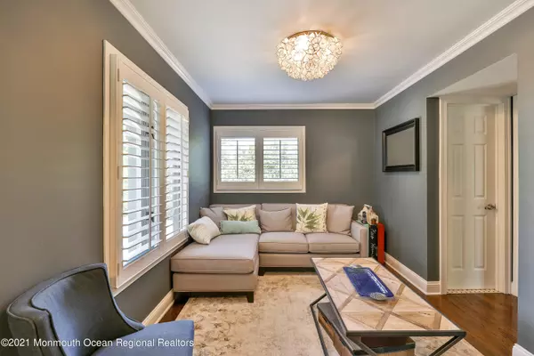 Rumson, NJ 07760,57 Black Point Road