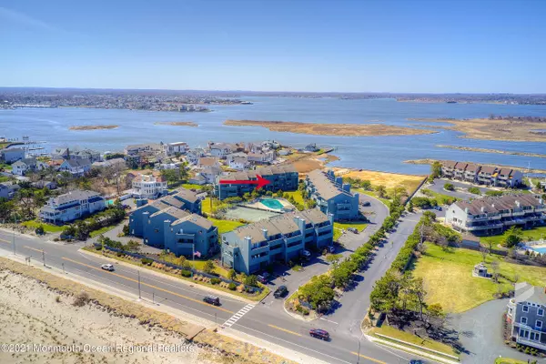 Sea Bright, NJ 07760,1566 Ocean Avenue #22