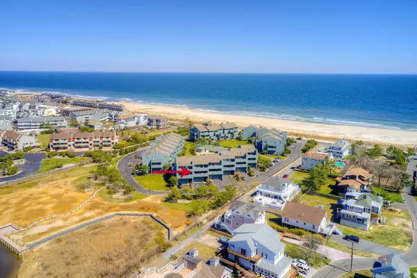 Sea Bright, NJ 07760,1566 Ocean Avenue #22