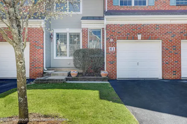 Manalapan, NJ 07726,41 Deepwater Circle