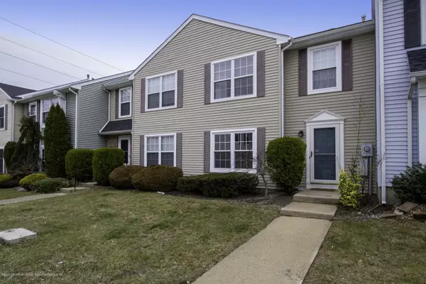 9 Rodio Court, Sayreville, NJ 08872