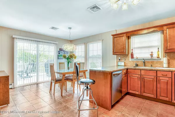 Toms River, NJ 08757,16 Longdenville Street