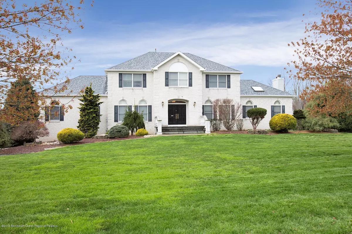 Holmdel, NJ 07733,13 Tiberon Drive