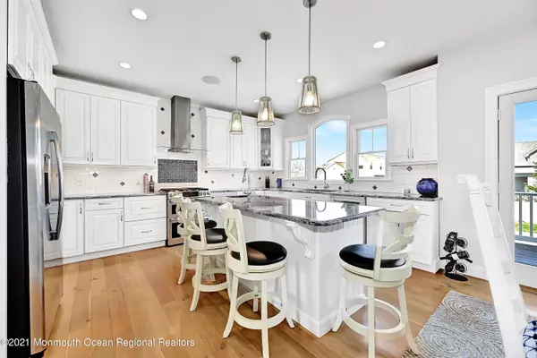 Spring Lake Heights, NJ 07762,714 Shore Road