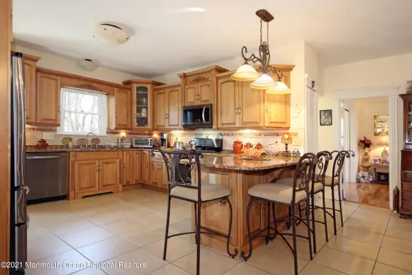 Atlantic Highlands, NJ 07716,131 Chestnut Avenue