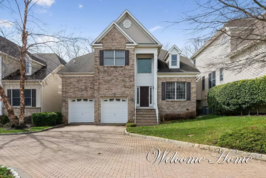 3 Amanda Court, Atlantic Highlands, NJ 07716