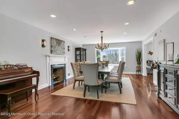 Rumson, NJ 07760,30 Riverside Drive