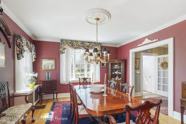 Rumson, NJ 07760,5 Monmouth Avenue