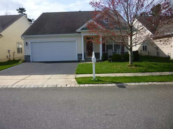 12 Vineyard Way, Barnegat, NJ 08005