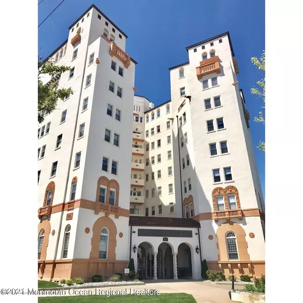 400 Deal Lake Drive #5j, Asbury Park, NJ 07712