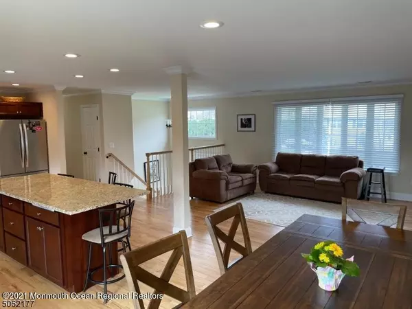 East Hanover, NJ 07936,9 Angela Court