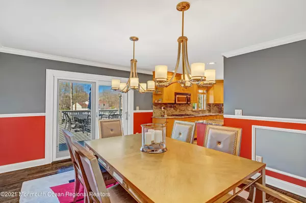 Manalapan, NJ 07726,3 Appomattox Drive