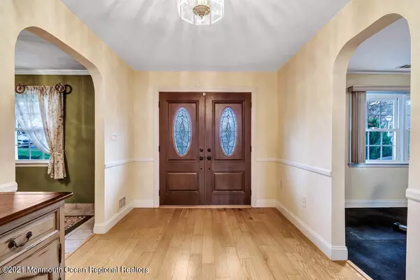 Matawan, NJ 07747,17 Poet Drive