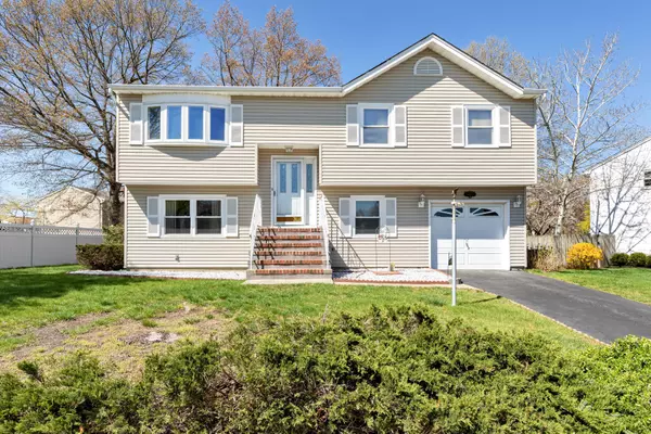 3 Croman Court, Hazlet, NJ 07730