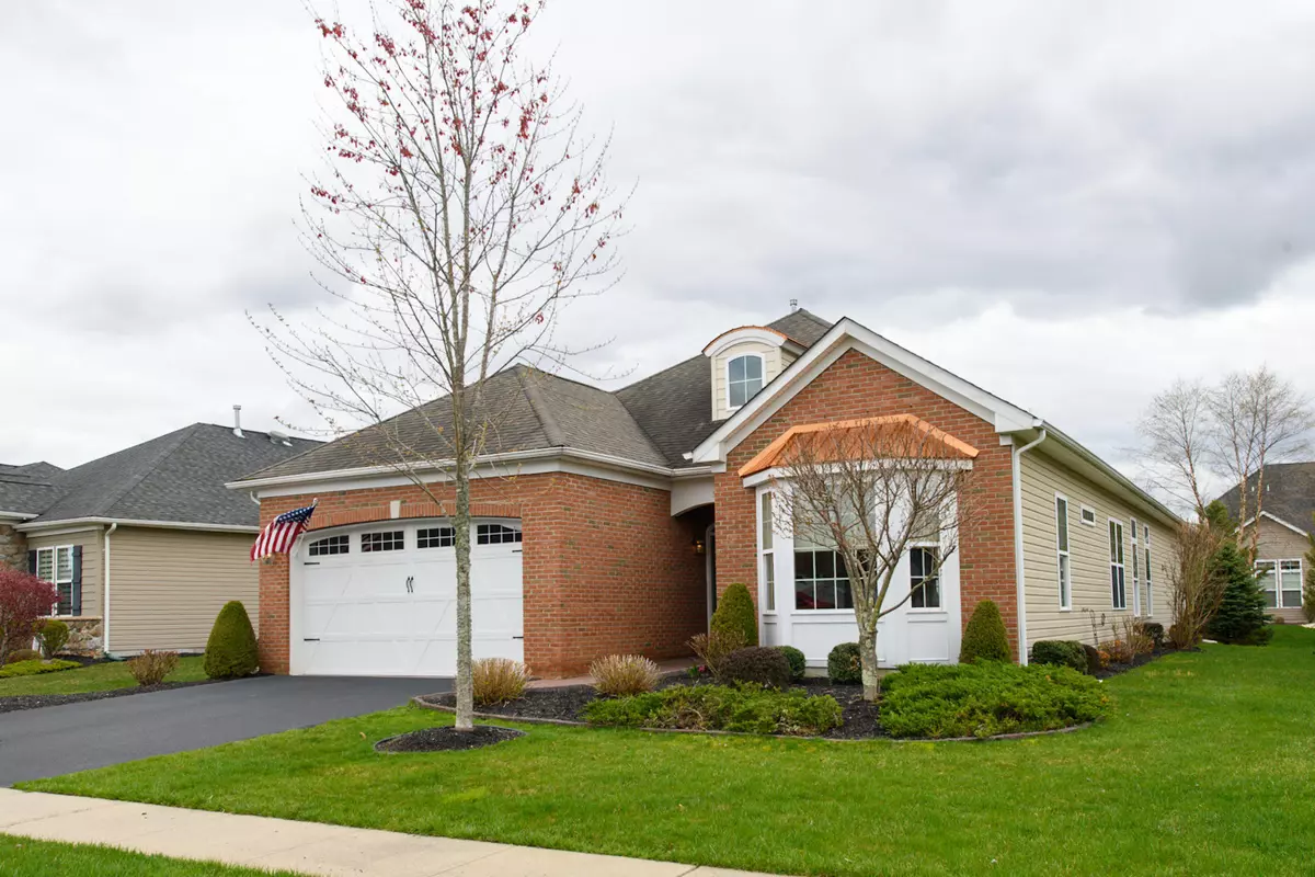 Farmingdale, NJ 07727,9 E Raphael Lane