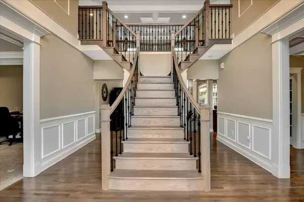 Manalapan, NJ 07726,6 Fountayne Lane