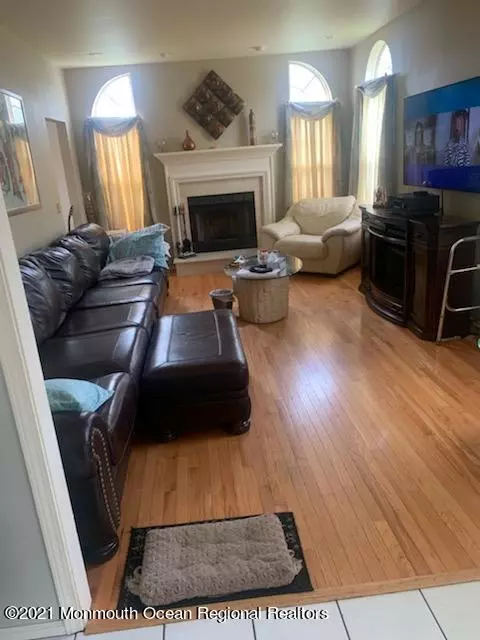 Manalapan, NJ 07726,56 Taylors Mills Road