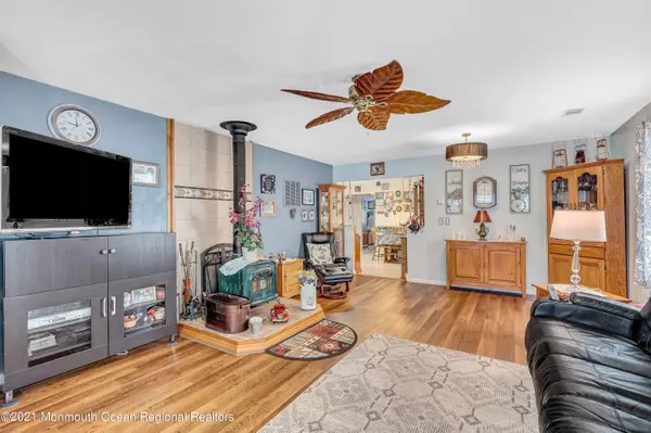 Keyport, NJ 07735,95 Fulton Street