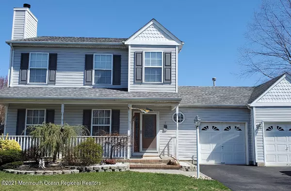 5 Muir Lane, Howell, NJ 07731