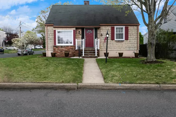 56 Oak Street, Avenel, NJ 07001