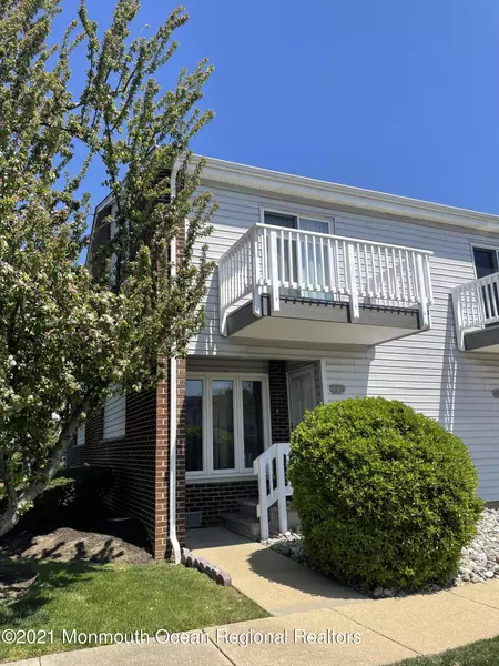 25 Meadow Avenue #1, Monmouth Beach, NJ 07750