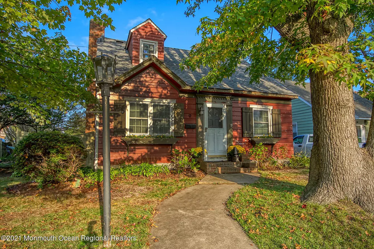 Keyport, NJ 07735,9 Ocean Boulevard