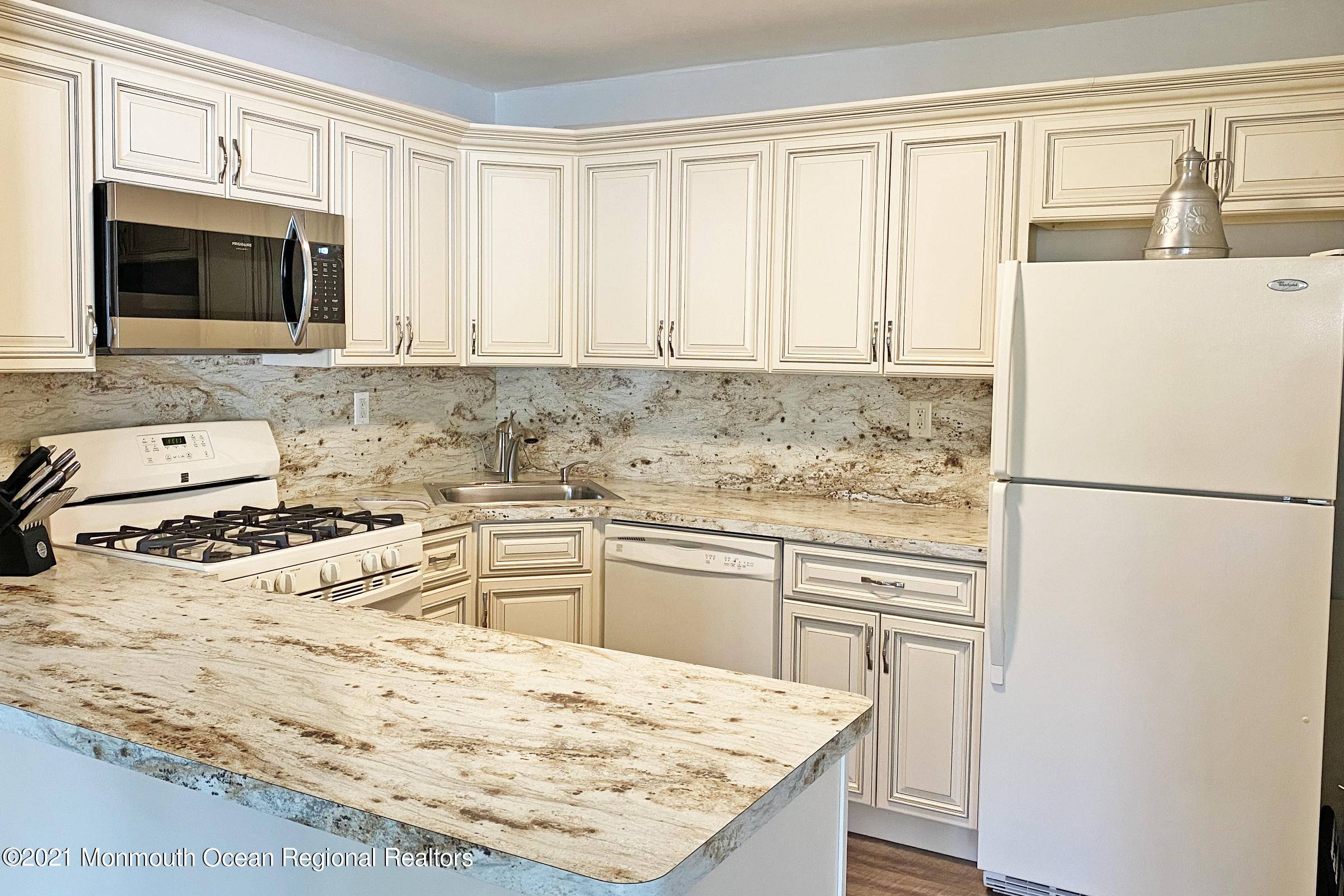 76 Arrowwood Court, Red Bank, NJ 07701