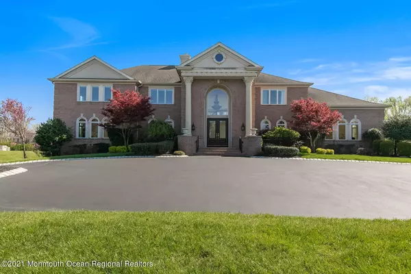8 Bordens Brook Way,  Holmdel,  NJ 07733
