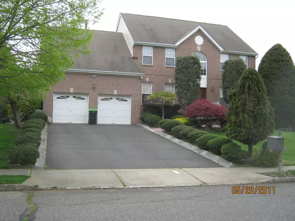 Morganville, NJ 07751,206 Hickory Lane