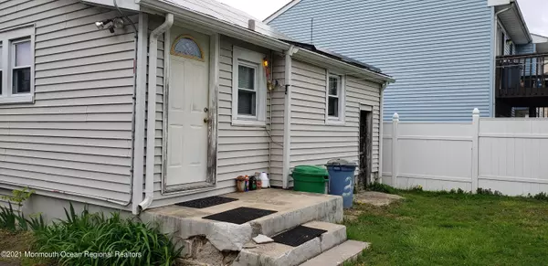 Keyport, NJ 07735,341 Shadynook Street