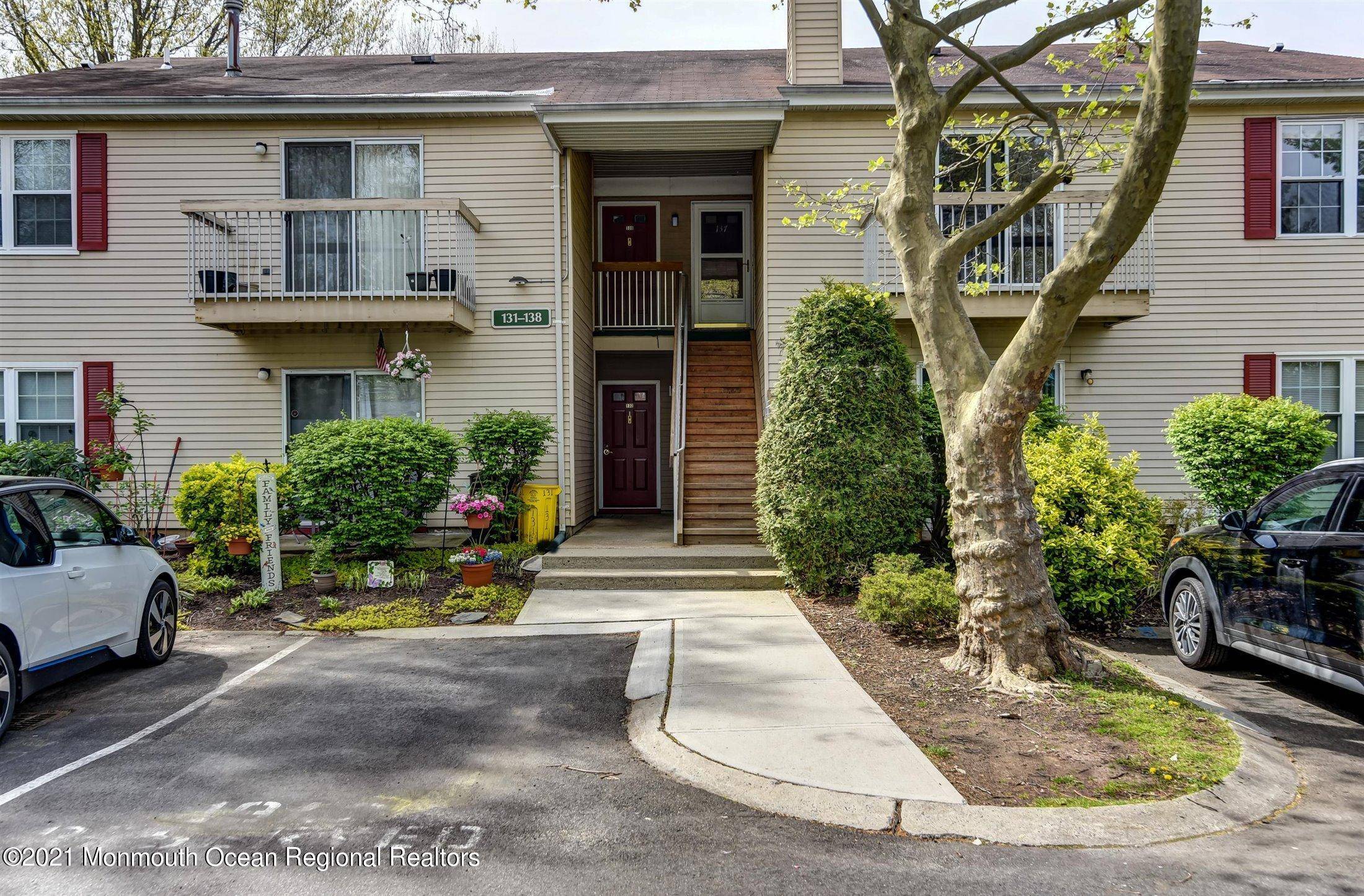 East Brunswick, NJ 08816,138 Applegate Lane #138