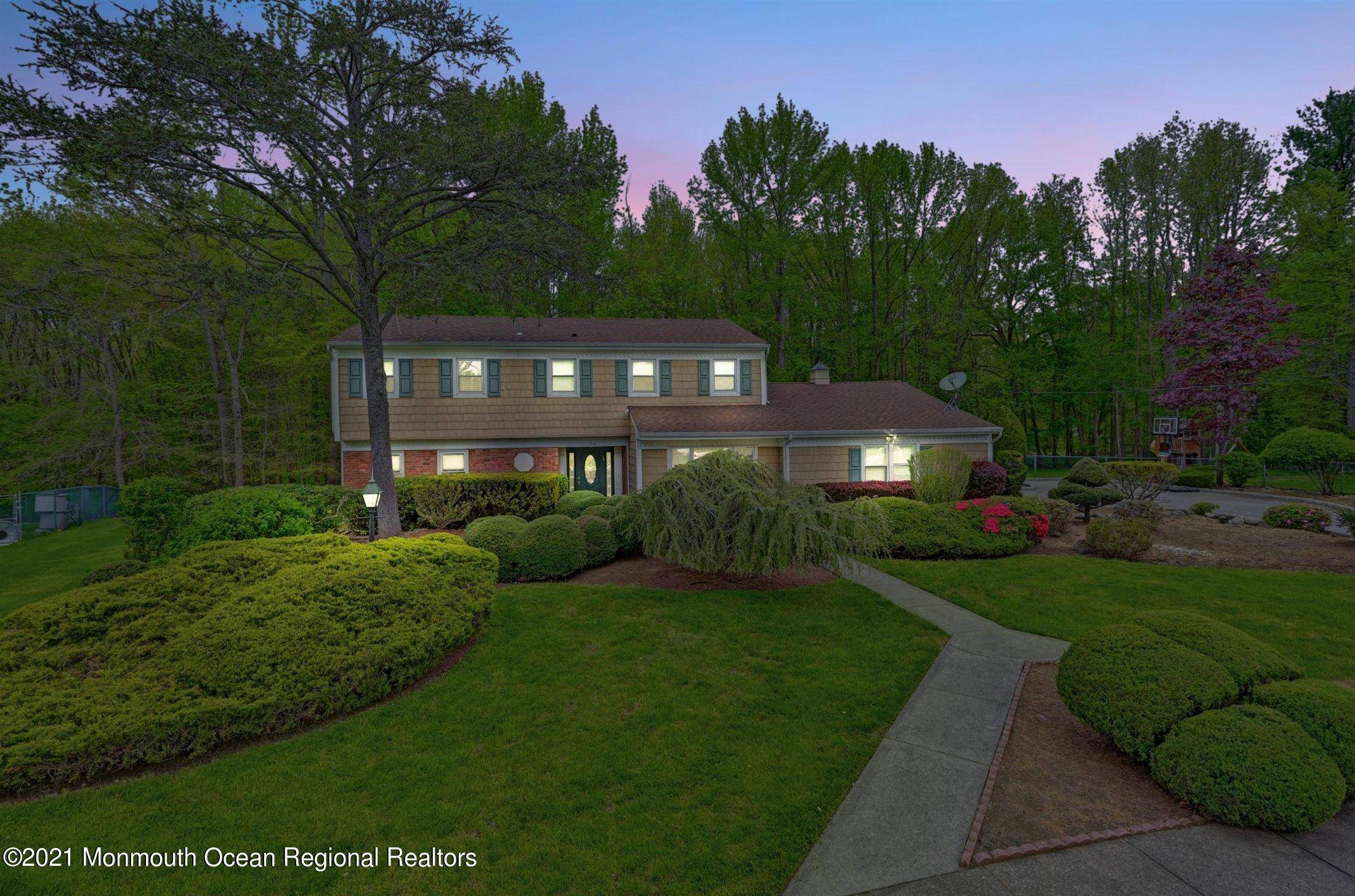26 Calgary Circle, Morganville, NJ 07751