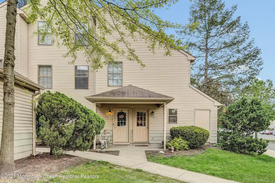 1706 Dahlia Court, Jackson, NJ 08527