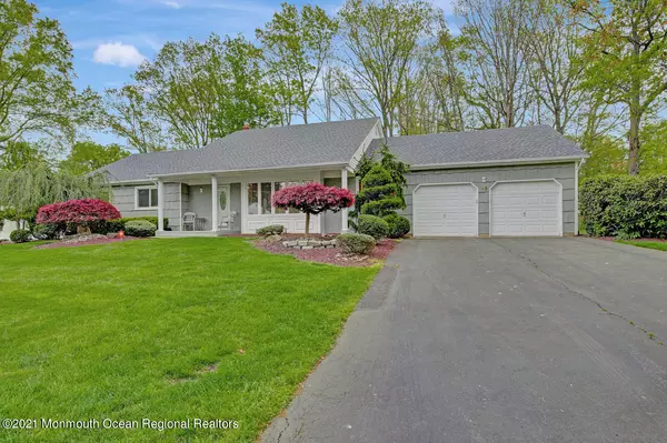 Morganville, NJ 07751,42 Regina Road