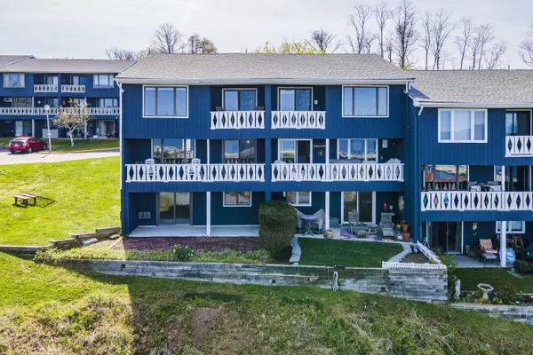 Highlands, NJ 07732,16 Twinlights Court