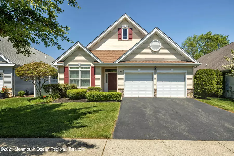 49 Chesapeake Drive, Holmdel, NJ 07733