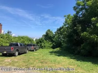 38 Borden Street, Monmouth Beach, NJ 07750