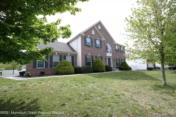 Barnegat, NJ 08005,19 Carriage Way