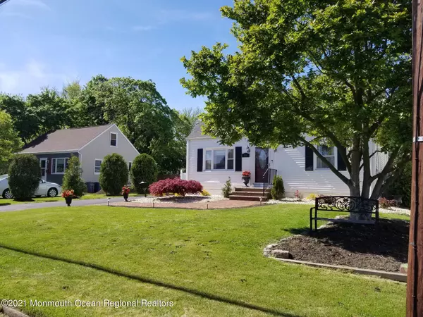 Keyport, NJ 07735,59 Saint Peters Place