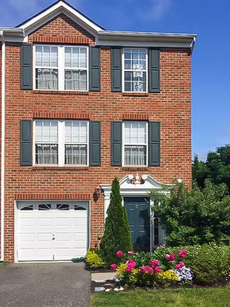 5 Saxton Road #62, Farmingdale, NJ 07727