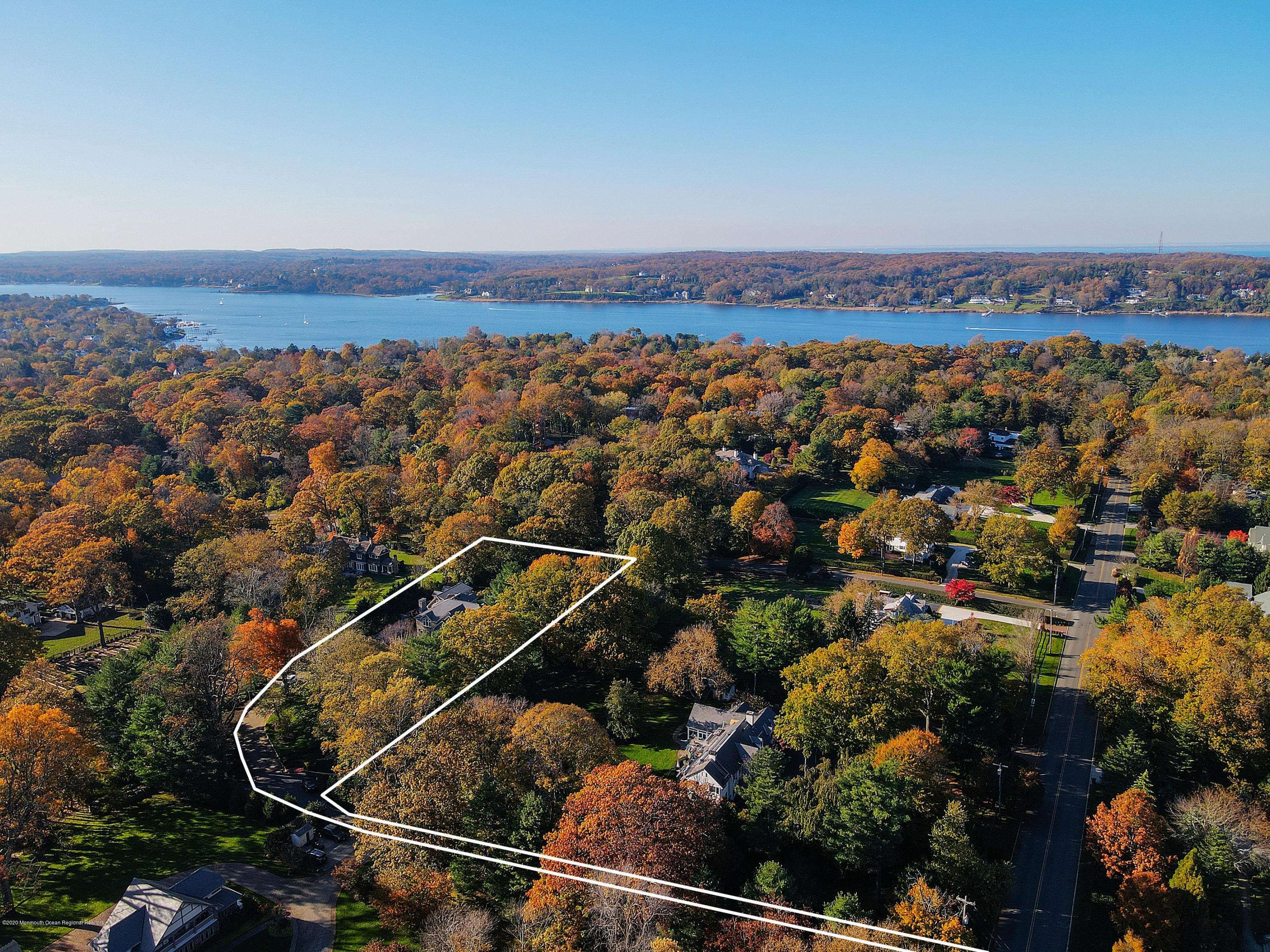 Rumson, NJ 07760,16 Bellevue Avenue