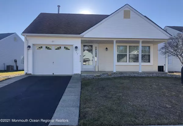 177 Canterbury Lane, Toms River, NJ 08757