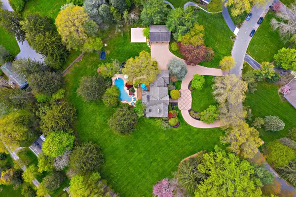 Rumson, NJ 07760,5 Post Road