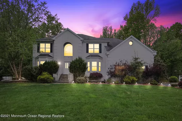 North Brunswick, NJ 08902,11 Golden Valley Drive