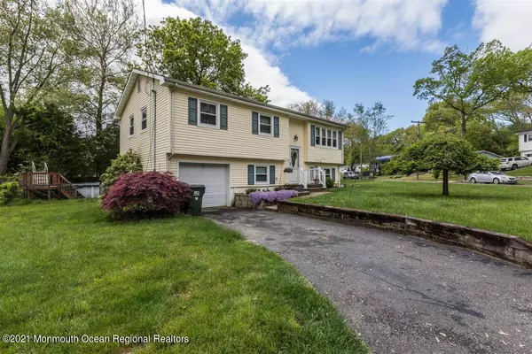 Jackson, NJ 08527,7 Spruce Terrace