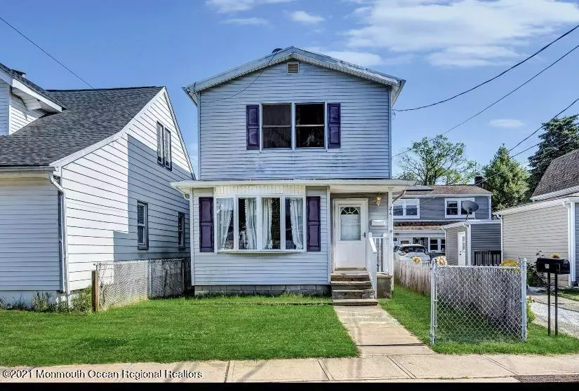 24 Linton Place, Keansburg, NJ 07734