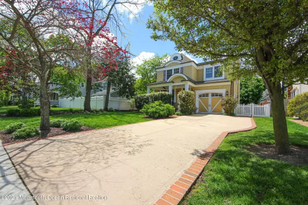 Rumson, NJ 07760,52 Washington Street